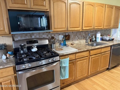 Waterfront Opportunity -- Minutes to the OPEN BAY! 3 Bed - 1 - photo 5