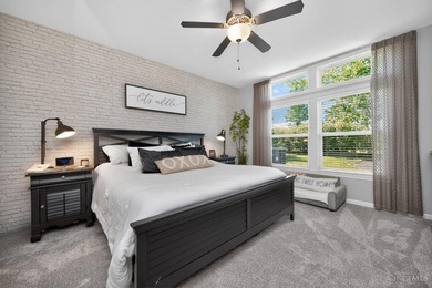 Experience luxury, comfort, & convenience in this stunning - photo 26