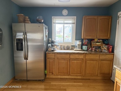 Waterfront Opportunity -- Minutes to the OPEN BAY! 3 Bed - 1 - photo 7