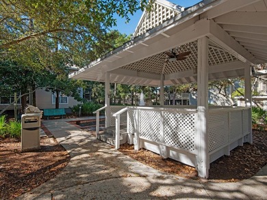Discover the potential of this 3-bedroom, 3-bath condo located - photo 38