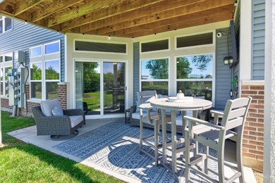 Experience luxury, comfort, & convenience in this stunning - photo 40