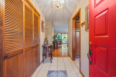 Beautiful lakefront condo in serene setting, close to everything - photo 2