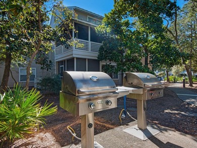 Discover the potential of this 3-bedroom, 3-bath condo located - photo 42