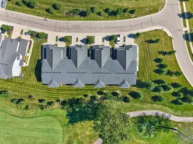 Experience luxury, comfort, & convenience in this stunning - photo 43