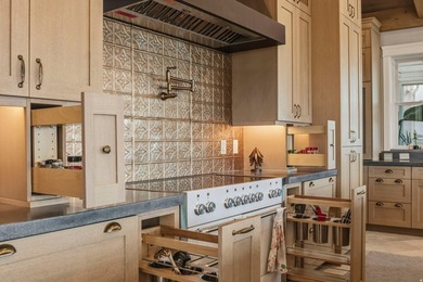 An exquisite custom estate where luxury, function, and serenity - photo 44