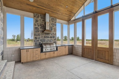 An exquisite custom estate where luxury, function, and serenity - photo 47