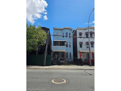 Great development opportunity. This property measures 25.30 x 92 - photo 1