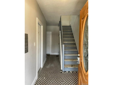 Fully renovated detached brick 3 family in the Wakefield section - photo 7