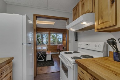 Welcome to effortless lake living at its finest! This charming - photo 7