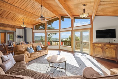 Discover custom living with breathtaking panoramic views of Lake - photo 12
