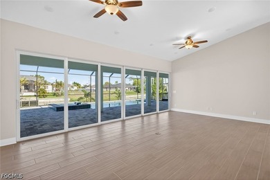 MOVE IN READY NEW CONSTRUCTION! 24-FOOT SLIDING GLASS DOOR WITH - photo 4