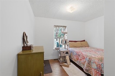 Beautiful brick home on a quiet corner lot, conveniently located - photo 16