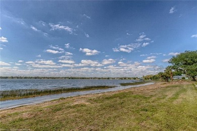 Like-New Luxury Lakefront Townhome - 4BR / 3.5BA / 3 Levels - - photo 20