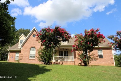 Lake Home Sale Pending in Hernando, Mississippi