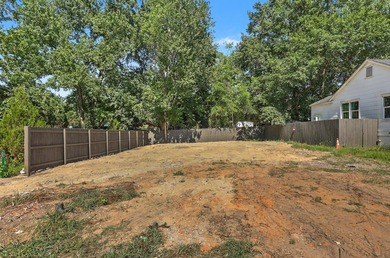 Excellent location! Schools nearby.Clean Lot ready for the Buyer - photo 2