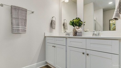 Welcome to your dream coastal retreat! Nestled in an ideal - photo 22