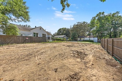 Excellent location! Schools nearby.Clean Lot ready for the Buyer - photo 4