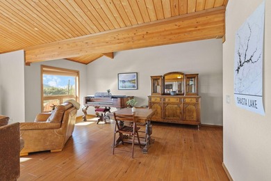 Discover custom living with breathtaking panoramic views of Lake - photo 25