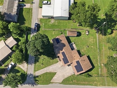 Beautiful brick home on a quiet corner lot, conveniently located - photo 26