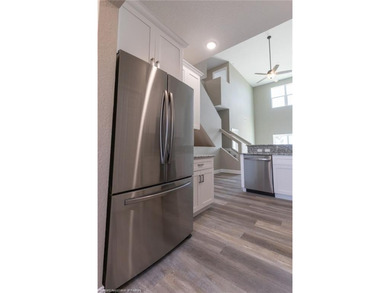 Like-New Luxury Lakefront Townhome - 4BR / 3.5BA / 3 Levels - - photo 27