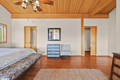 Discover custom living with breathtaking panoramic views of Lake - photo 30