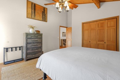 Discover custom living with breathtaking panoramic views of Lake - photo 46
