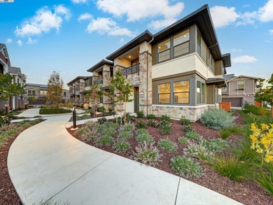 Lake Townhome/Townhouse For Sale in Fremont, California