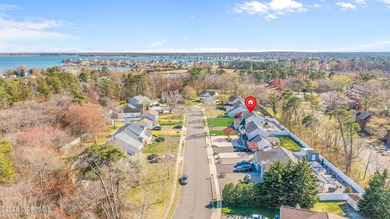 Welcome to 82 Moonlight Court located in the Silverton section - photo 3