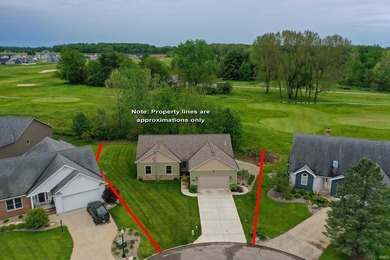Incredible 3 bedroom ranch situated on a quiet cul-de-sac on the - photo 3