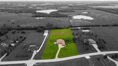 Incredible home on 3.5 acres in the highly sought-after - photo 4