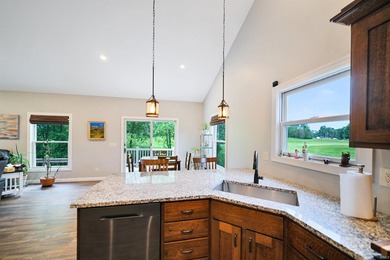 Incredible 3 bedroom ranch situated on a quiet cul-de-sac on the - photo 7