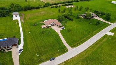 Incredible home on 3.5 acres in the highly sought-after - photo 8