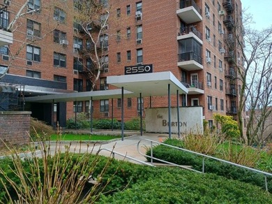 Hudson River Home Sale Pending in Bronx New York
