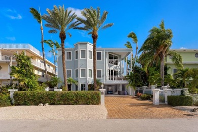Stunning Plantation Key canal front pool home! This exceptional - photo 3