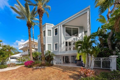 Stunning Plantation Key canal front pool home! This exceptional - photo 4