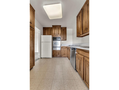 Welcome to Your New Home at The Winston Churchill! Bright and - photo 7