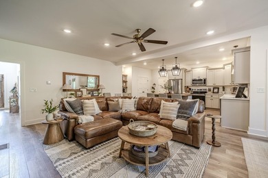 Beautiful 4 BR/3.5 Bath (plus game room) farm style home with - photo 7
