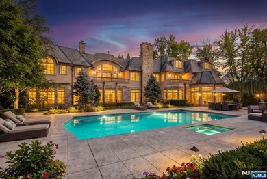 Introducing the Elden Manor - A breathtaking European-inspired - photo 1