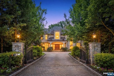 Introducing the Elden Manor - A breathtaking European-inspired - photo 2