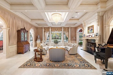 Introducing the Elden Manor - A breathtaking European-inspired - photo 6