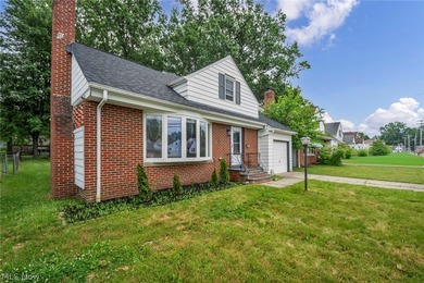 Stunning Newly Remodeled Home in Desirable Euclid! Welcome to - photo 4