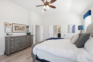 Beautiful 4-bedroom, 2.5-bath home on a spacious half-acre lot - photo 13