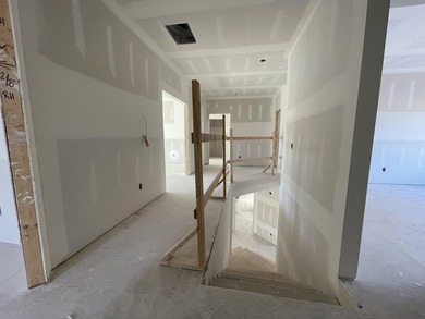 UNDER CONSTRUCTION in Mount Vintage! Hurricane Builders presents - photo 32