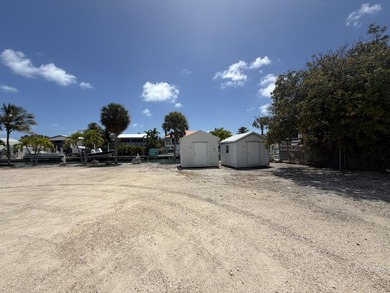 Rare opportunity in the heart of Summerland Key, two contiguous - photo 4