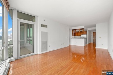 Welcome to the Shore, A breathtaking 23rd-FL condo offering - photo 8