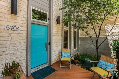 Experience gorgeous views, modern luxury, and a prime location - photo 2