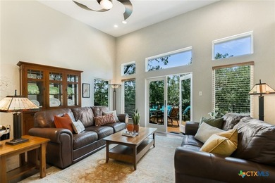 Experience gorgeous views, modern luxury, and a prime location - photo 6
