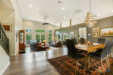 Experience gorgeous views, modern luxury, and a prime location - photo 7