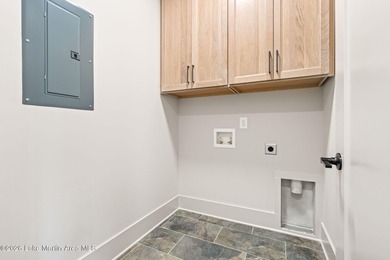Positioned within White Oak Landing, this 5 bedroom, 3 bath lake - photo 48