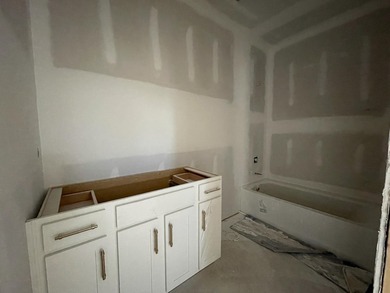 UNDER CONSTRUCTION in Mount Vintage! Hurricane Builders presents - photo 49